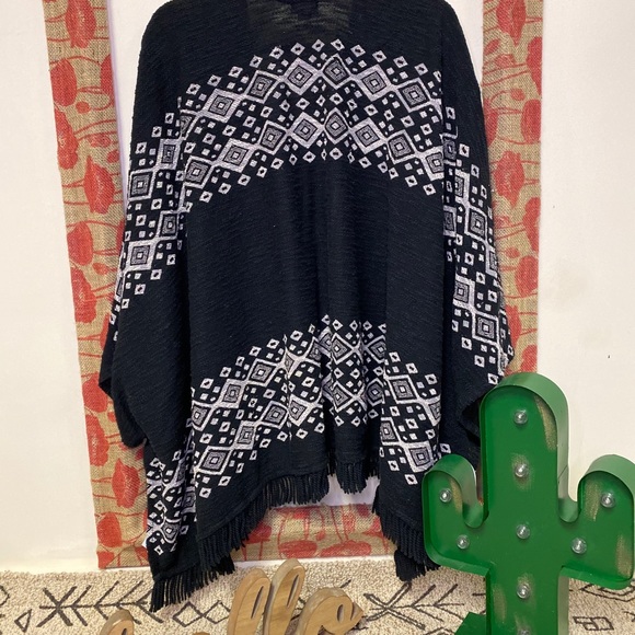 Fringe Duster💁🏻‍♀️ - Picture 2 of 3